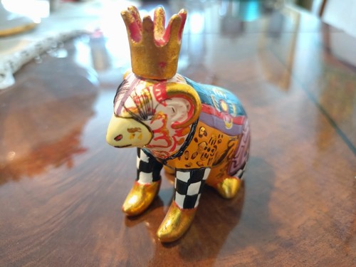 Toms drag widder figur tom - toms,
