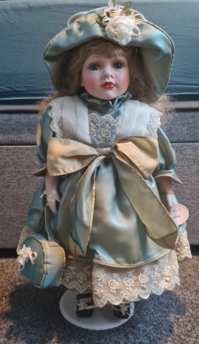 Porzellanpuppe victoria 50 - porzellanpuppe.,