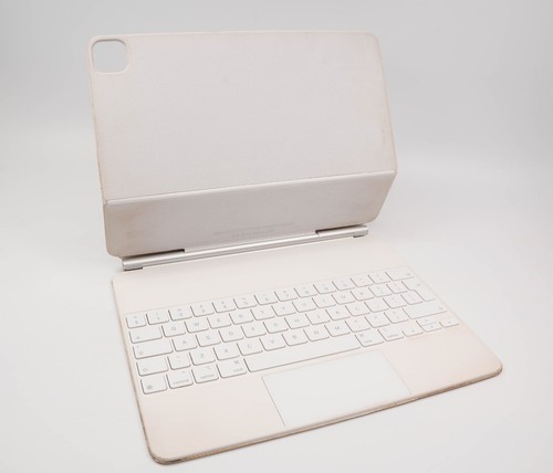 Apple ipad magic keyboard - magic,