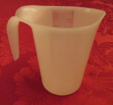 DDR Pneumant Meßbecher 500 ml