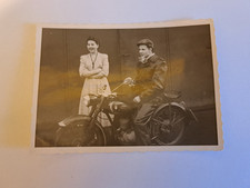 ALTES FOTO MOPED AN DER EISERFELDER TANKSTELLE