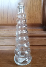 Kleine leere Flasche Glas