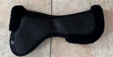 BR Sattelpad/ Sattelunterlage Memory-Schaum mit Gelauflage und Lammfellrand