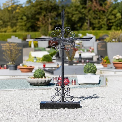 Grabkreuz germering - grabkreuz,