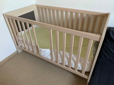 Kinderbett 70 x 140 cm, Wellemöbel, neuwertig inkl. umfangreichem Zubehör