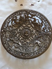 Alter Berliner Eisenteller / Durchbruchteller mit Meeresgöttern nach...