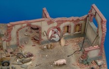 Royal Model 1/35 Farm Ruin