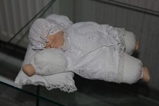 Vintage Alte schlafende  Baby liegend