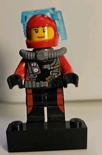 Lego Minifigur  cty0598 Taucherin Scuba Diver mit Sauerstoffflasche roter Helm