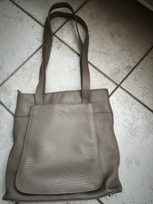 VOI 21977 TAU SHIRLEY Damen