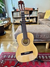 Klassische Akustikgitarre Hora