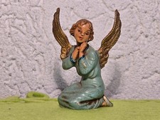 alt Engel kniend klein