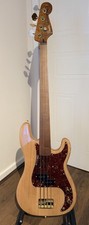Fender Fretless Precision