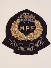 VERALTETES NICHT MEHR EXISTIERENDES MAURITIUS POLICE FORCE SENIOR OFFICER MÜTZENABZEICHEN - BARRENFILZ