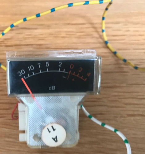 Braun 1000 meter - 1000, vu-meter