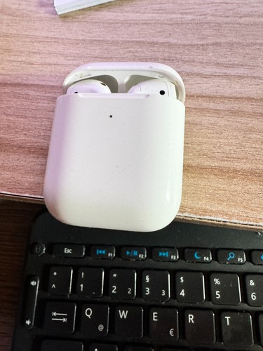 Apple airpods ladecase - airpods,