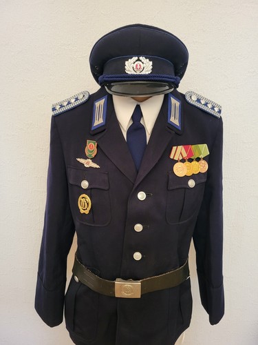 Ddr uniform der - -,