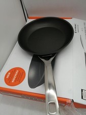 Le Creuset Aluminium-Antihaft flache Pfanne, Ø 24 cm, Für alle Herdarten inkl. I