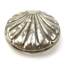 Wunderschöne Pillendose /