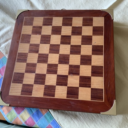 Schachspiel mit figuren - 32,