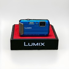 Panasonic LUMIX DMC-FT30 Digitalkamera Point and Shoot Wasserfest in Blau - TOP