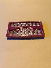 schachfiguren aus Milchglas