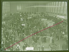 2.  Lanz Bulldog Firmenstand