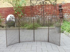 Antikes französisches Kamin Funkenschutzgitter aus Eisen klappbar Landhaus