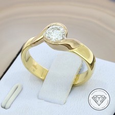 Wert: 4.800,- Bicolor Solitär