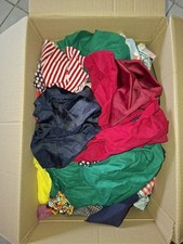 Patchwork Stoffreste. Stoffe zum Basteln.  Baumwollstoffe.