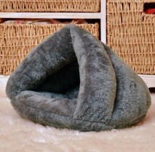 Hundebett Hund Katze Nest Bed Warme Hundehöhle Pet Winter Schlafsack Matten NEU