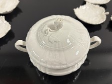 KPM Berlin Porzellan Geschirr  ROCAILLE  weiß 1. Wahl Suppentasse mit Deckel