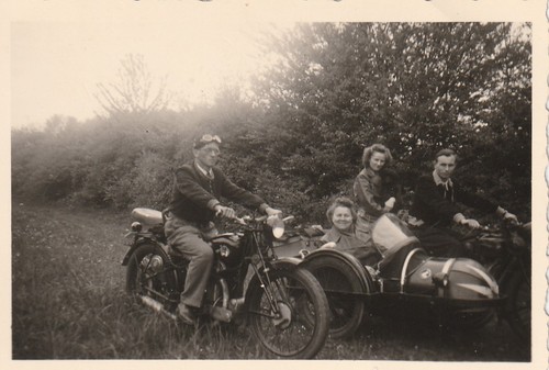 Foto mann auf motorrad mit - foto,
