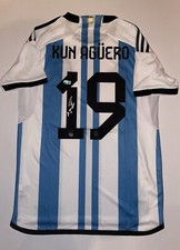 Sergio „Kun“ Agüero signiertes Beckett Trikot