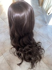 Lange Gewellte Braune Schon