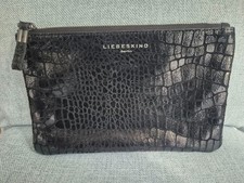 Liebeskind Clutch schwarz Echtleder. Lack und matt Krokomuster