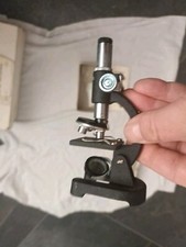 Reisemikroskop, Microskop