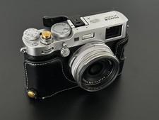 TOP -  FUJIFILM Fuji X100F silber - mit umfangreichem Zubehörpaket