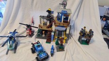 Lego City Polizeistation Set 60174 zusätzlic LKW 60172 + Hubschrauber 60173