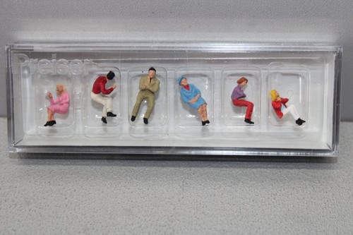 Preiser 10096 figuren sitzende - 10096,