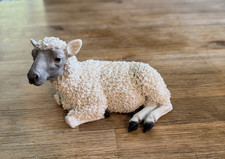 Krippenfiguren Schaf liegend für 20 cm Figuren 7 x 11,5 cm Marmor handbemalt TOP