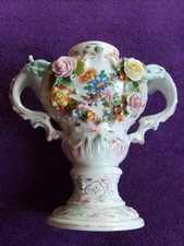 alte Potpourrivase mit Blumen Dachbodenfund ohne Deckel gemarkt Sitzendorf 1902?