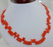 Vintage Halskette mit  Korallen / Verschluss vergoldet / ca. 50 cm
