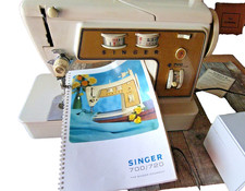 SINGER Profi Nähmaschine mit viel Zubehoer.