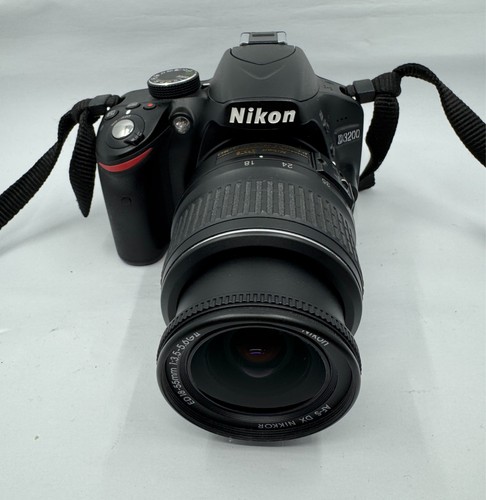 Nikon d3200 2 mp - 24.2,