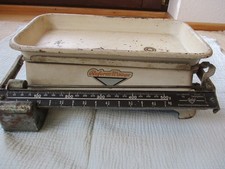 alte Haushaltswaage, mit Schale