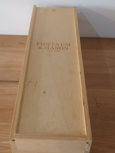 Fortnum und mason - fortnum, f&m