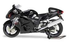 LCD Models 1:12 SUZUKI GSX