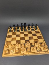 Altes Schachspiel / aus  Holz