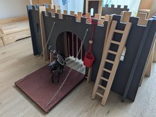 Ritterburg aus Holz mit